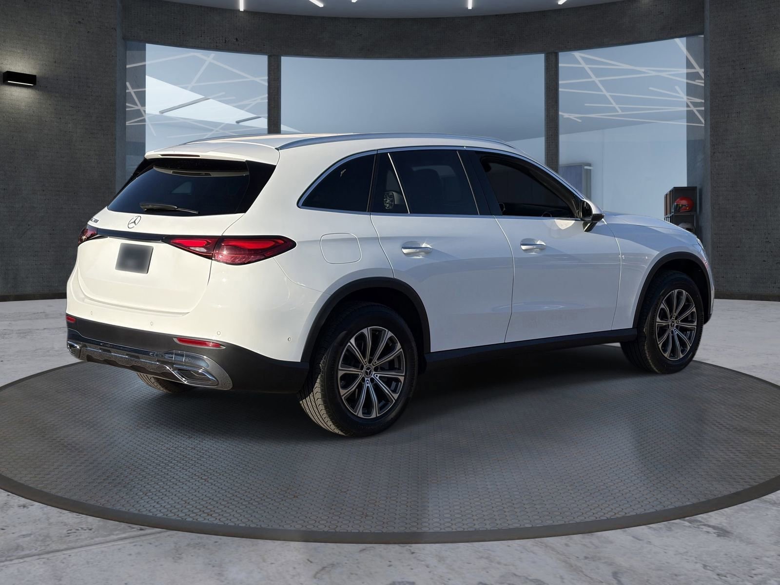 Used 2025 Mercedes-Benz GLC 300 image 6