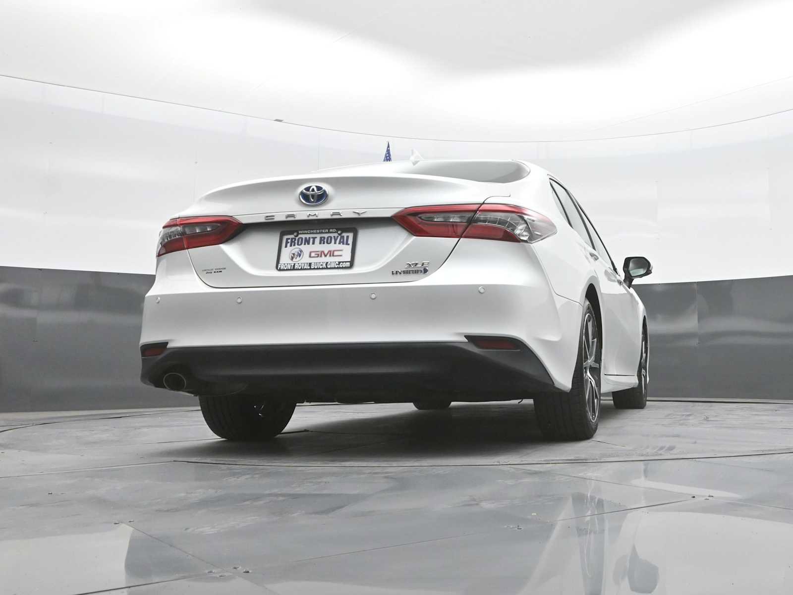 Used 2024 Toyota Camry XLE w/ Navigation Package FWD image 39