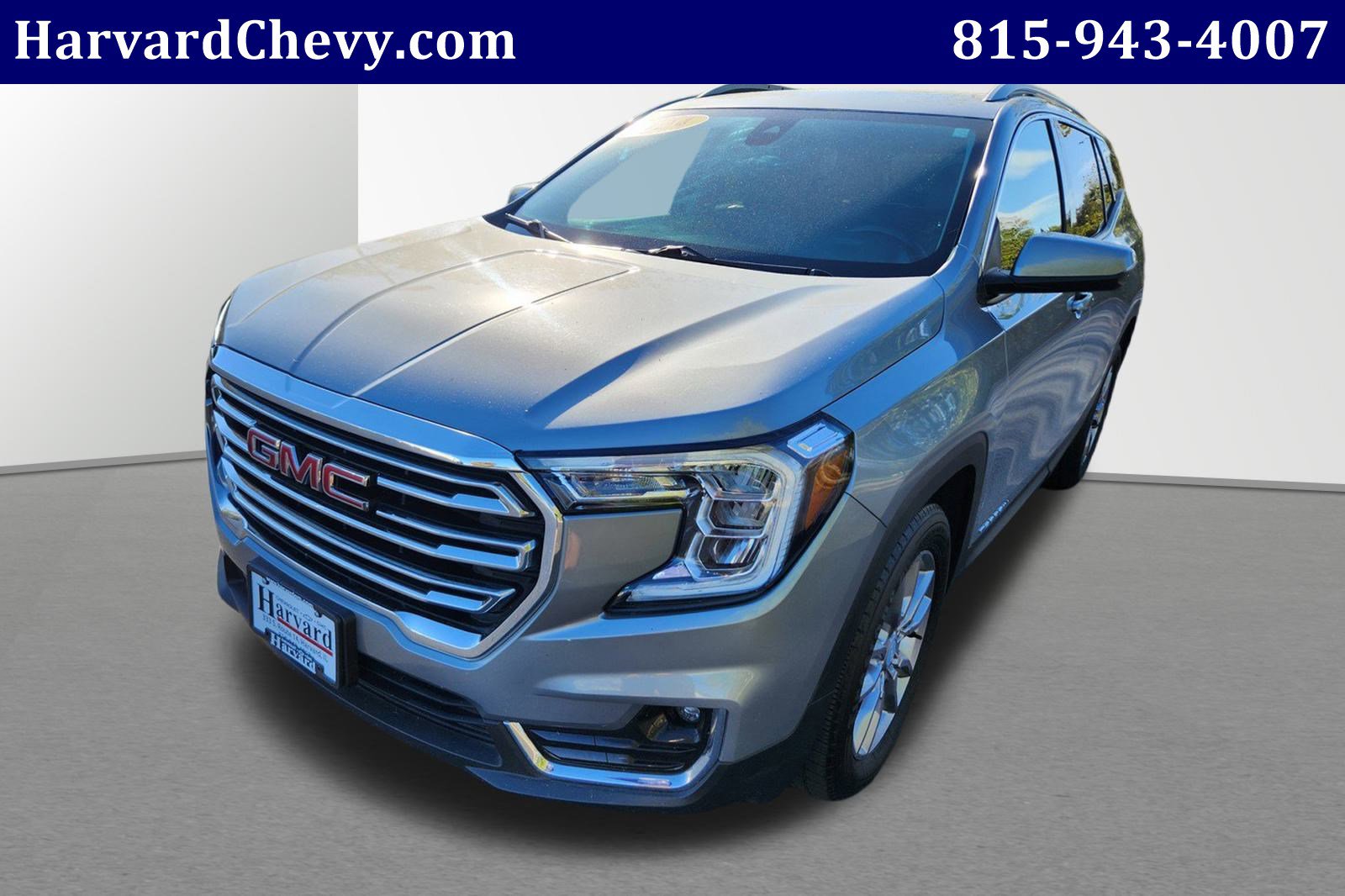 Used 2024 GMC Terrain SLT image 3