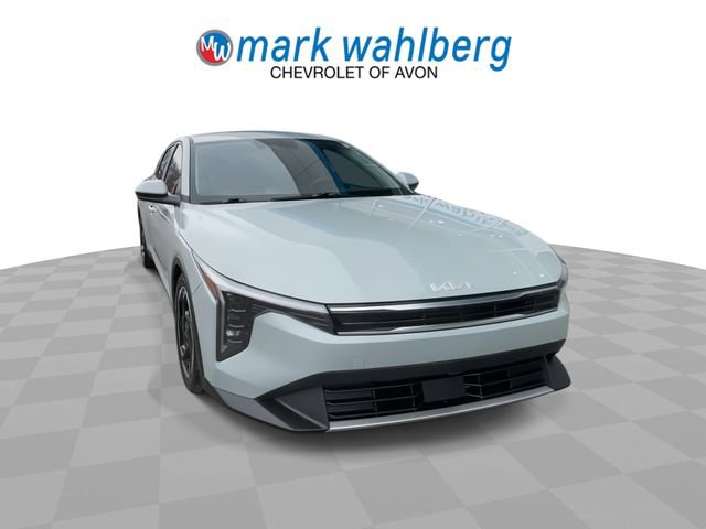 Used 2025 Kia K4 EX image 2