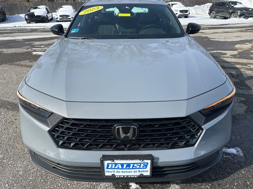 Used 2023 Honda Accord Sport image 2