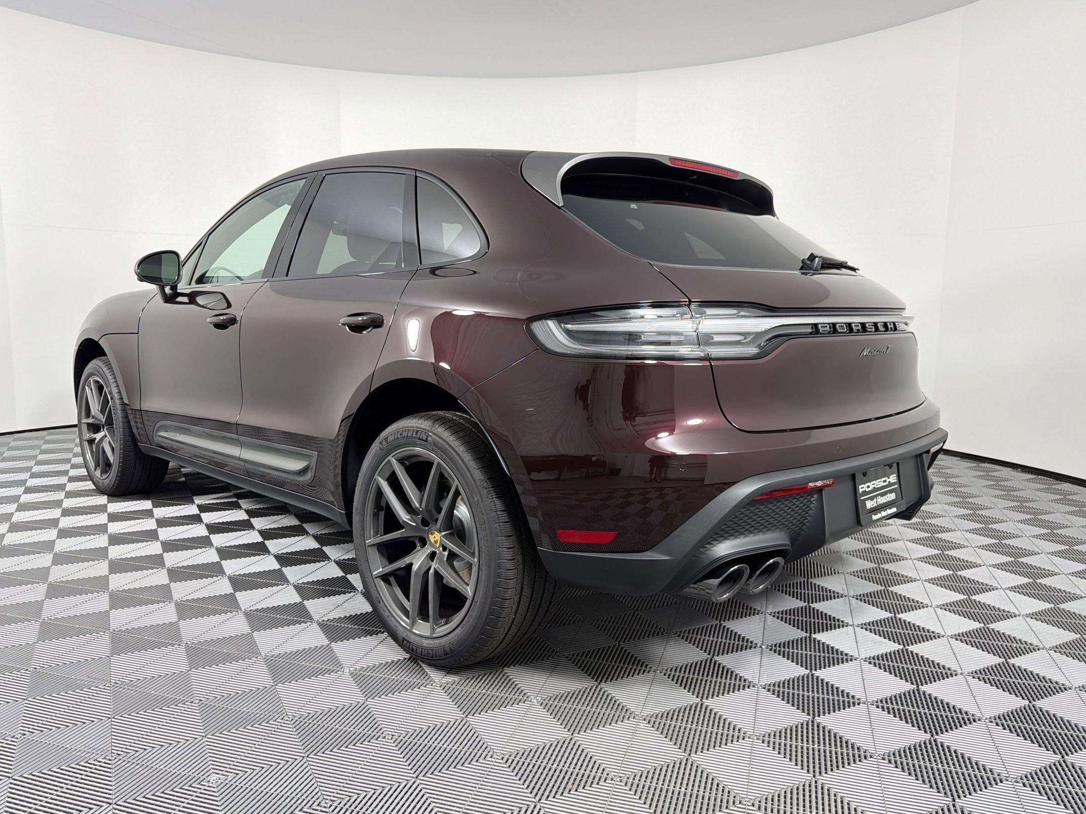 New 2026 Porsche Macan Turbo AWD/4WD image 3
