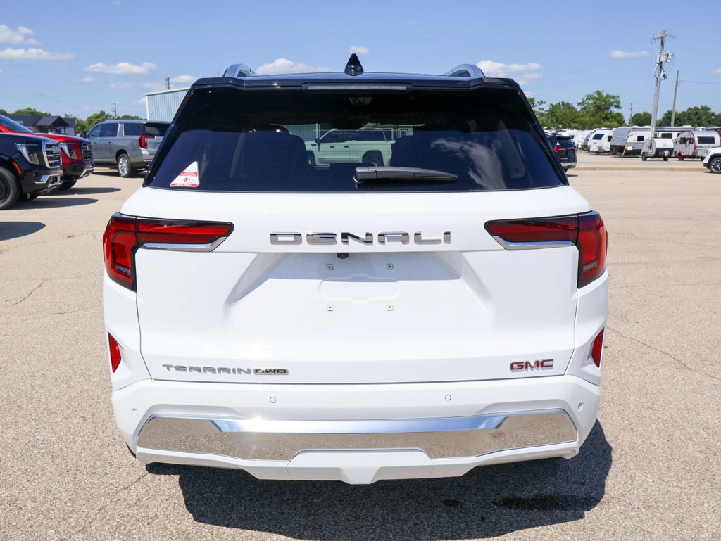 New 2027 GMC Terrain Denali w/ LPO, Floor Liner Package AWD/4WD image 4