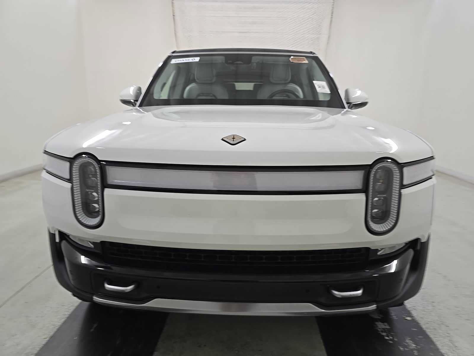 Used 2024 Rivian R1S Adventure AWD/4WD image 7