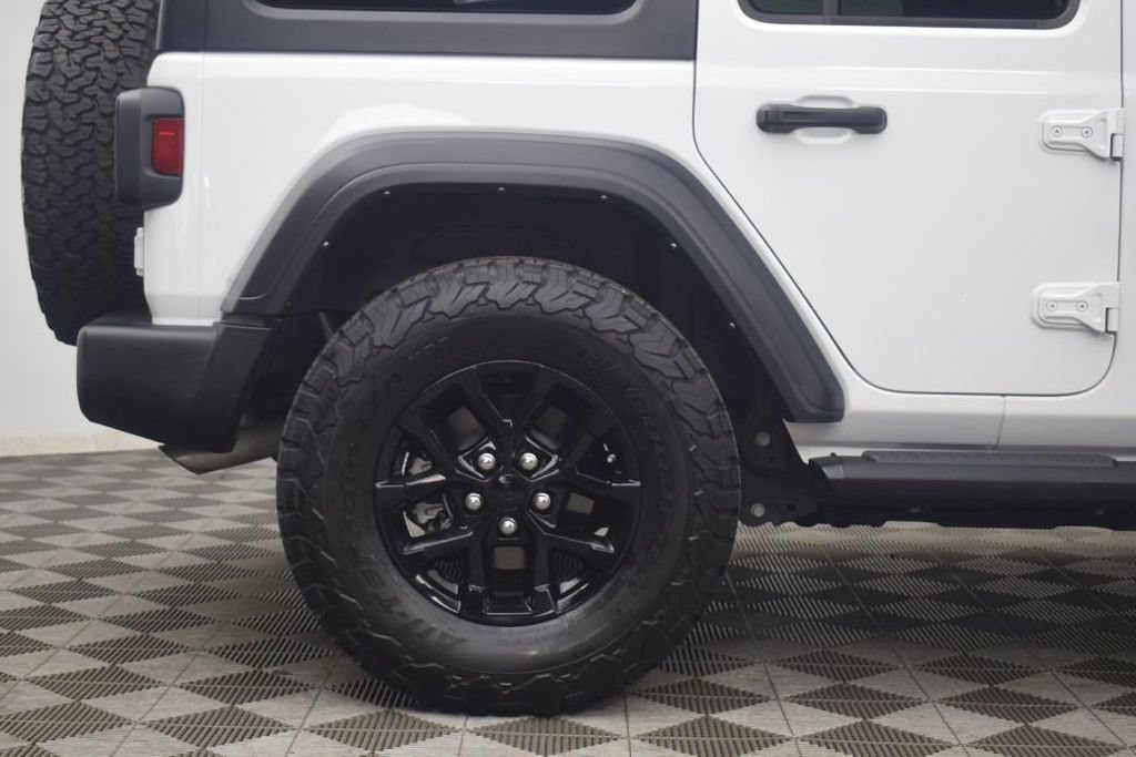 Used 2024 Jeep Wrangler Unlimited Sport AWD/4WD image 32