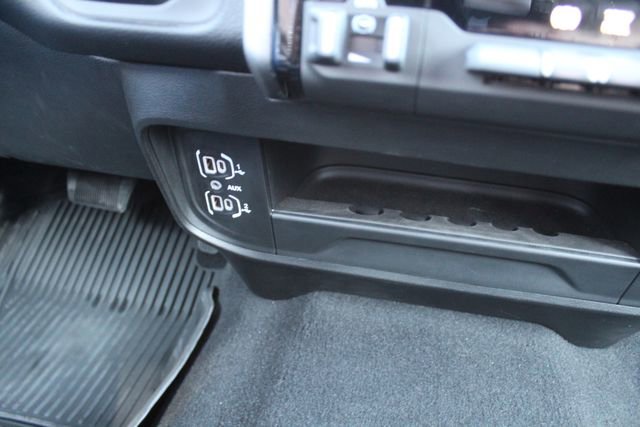 Used 2025 RAM 2500 Laramie AWD/4WD image 36