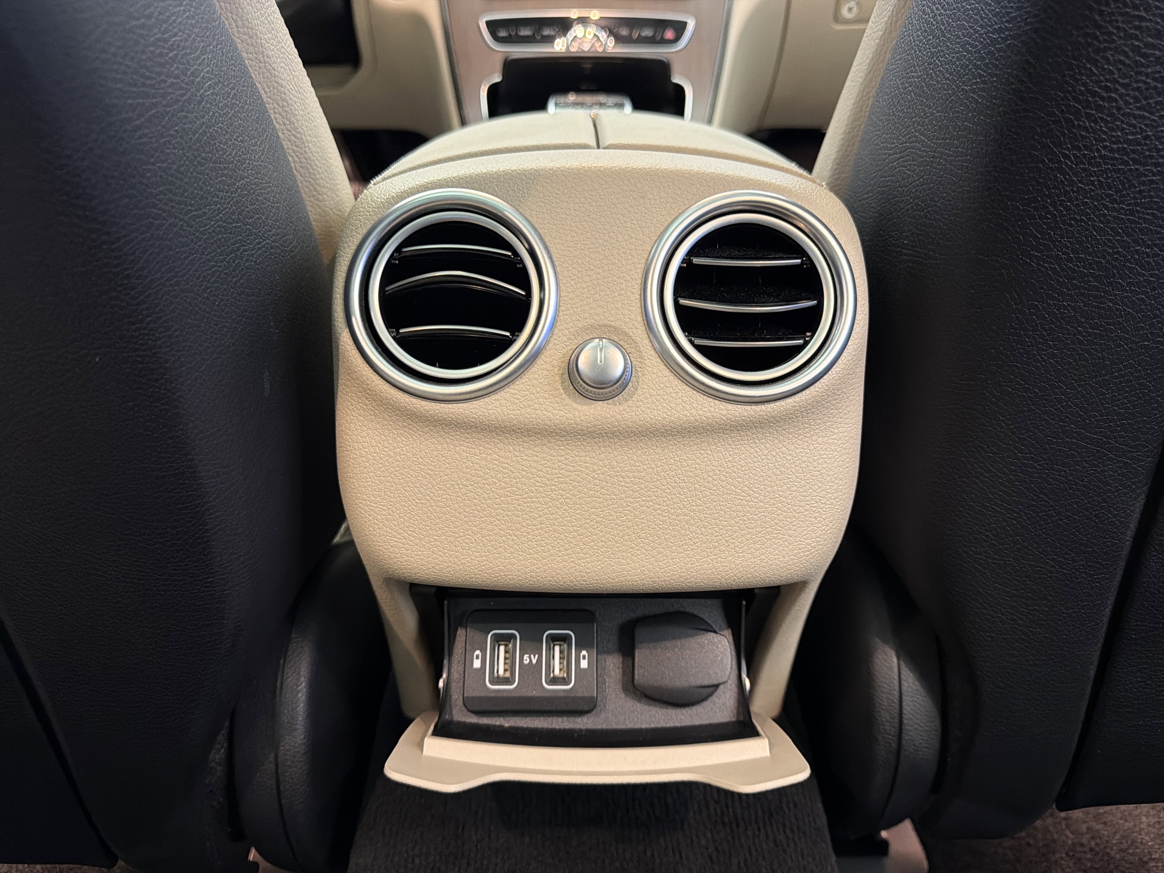 Used 2020 Mercedes-Benz C 300 4MATIC Sedan image 29