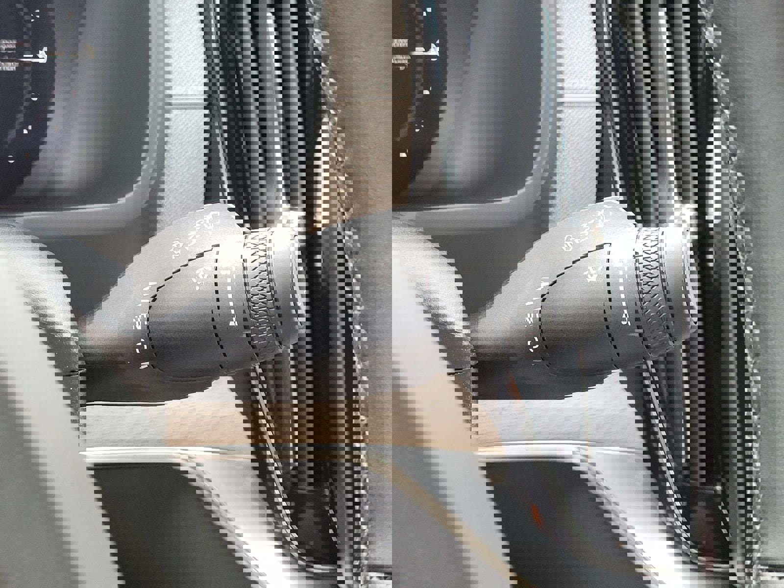 Certified 2025 Volvo XC90 T8 Plus image 23