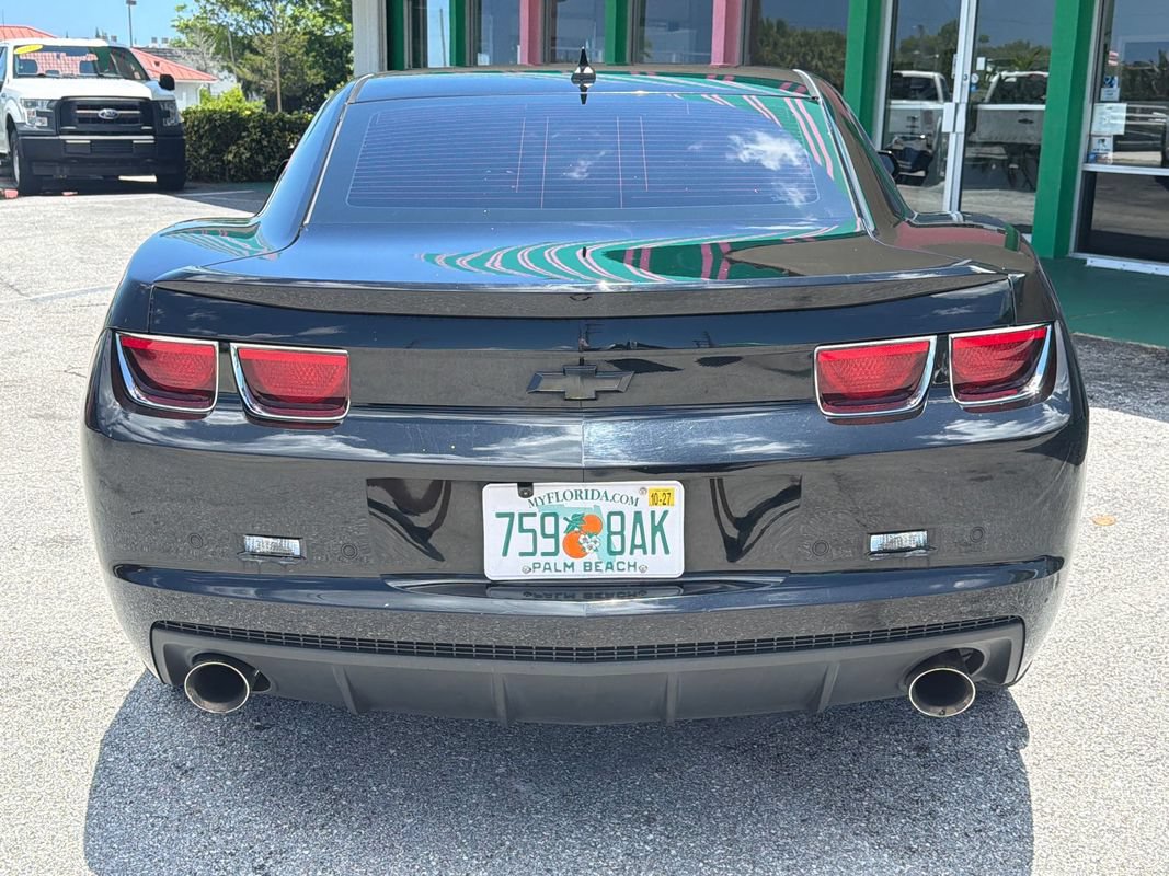 Used 2010 Chevrolet Camaro LT RWD image 4