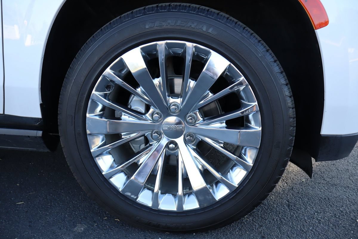 Used 2021 GMC Yukon Denali w/ Denali Premium Package AWD/4WD image 46