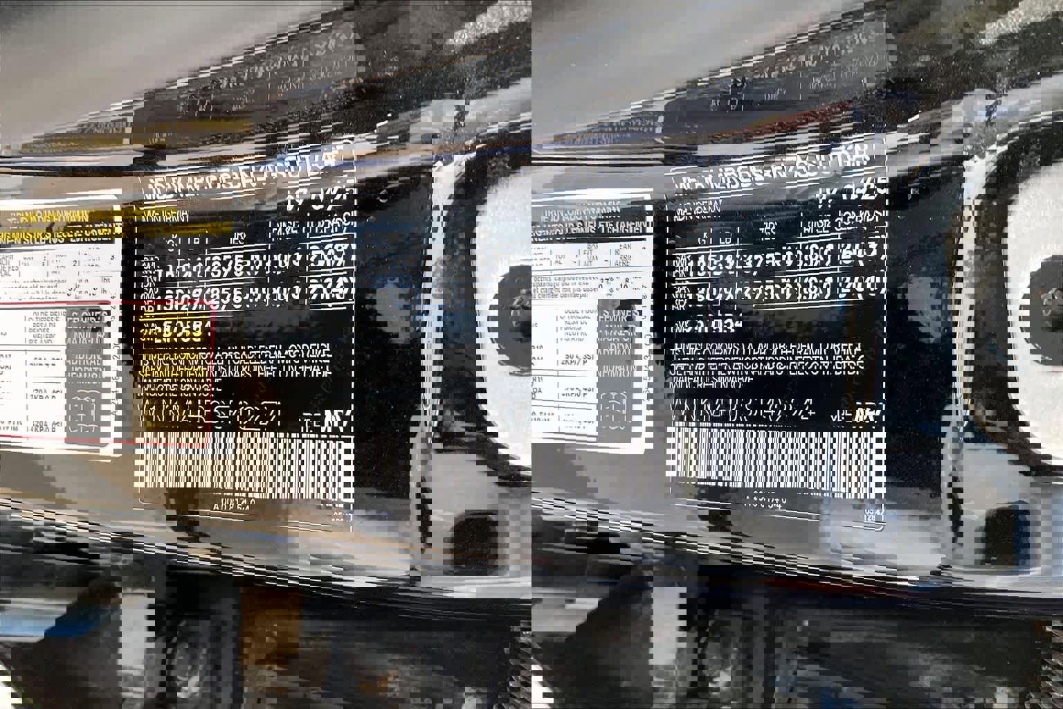 Used 2025 Mercedes-Benz GLC 300 4MATIC image 35