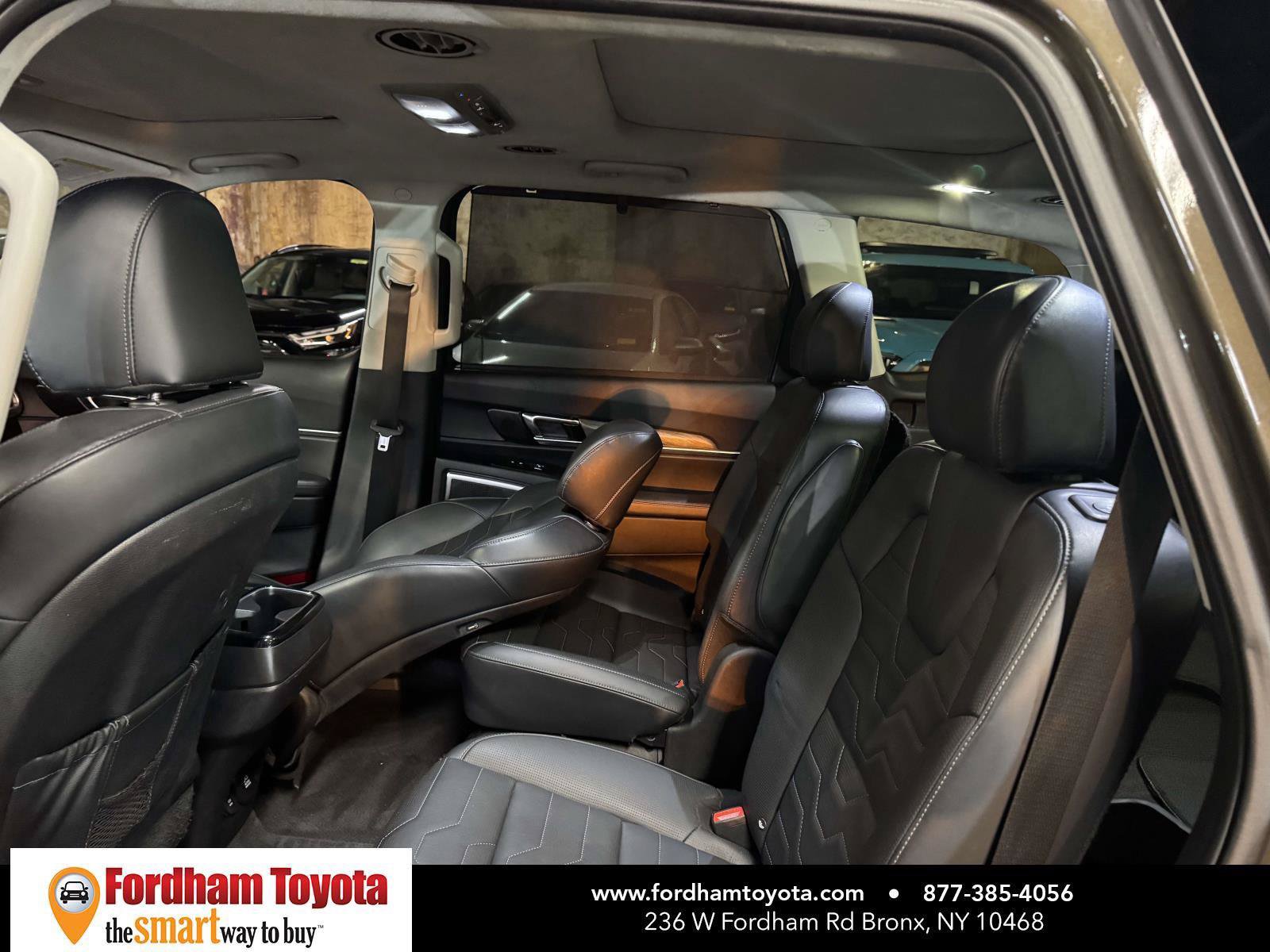 Used 2020 Kia Telluride SX w/ SX Prestige Package AWD/4WD image 11