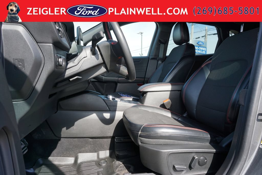 Used 2023 Ford Escape ST-Line Select AWD/4WD image 17