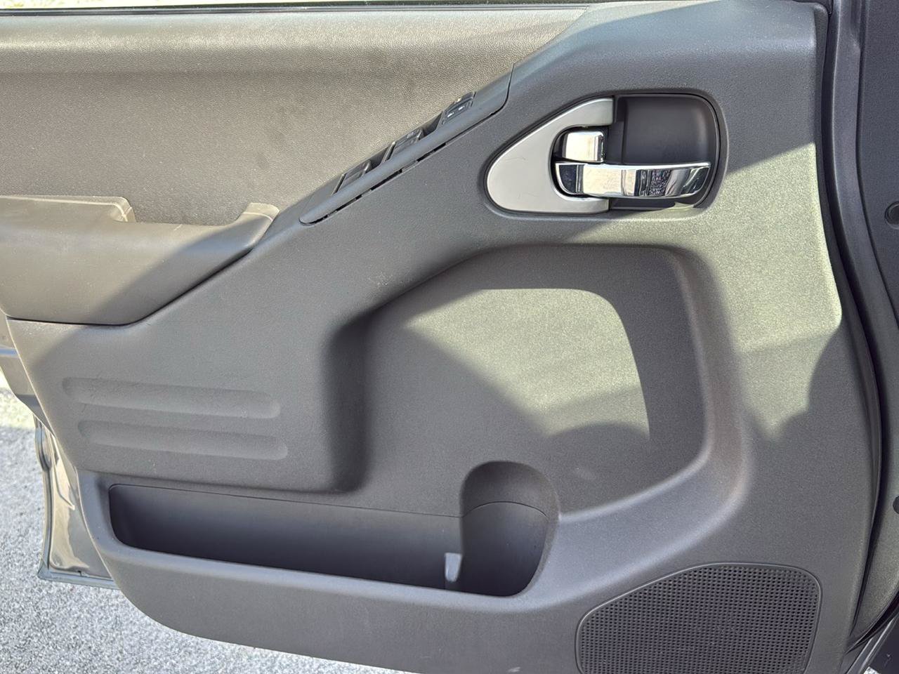Used 2018 Nissan Frontier PRO-4X AWD/4WD image 45