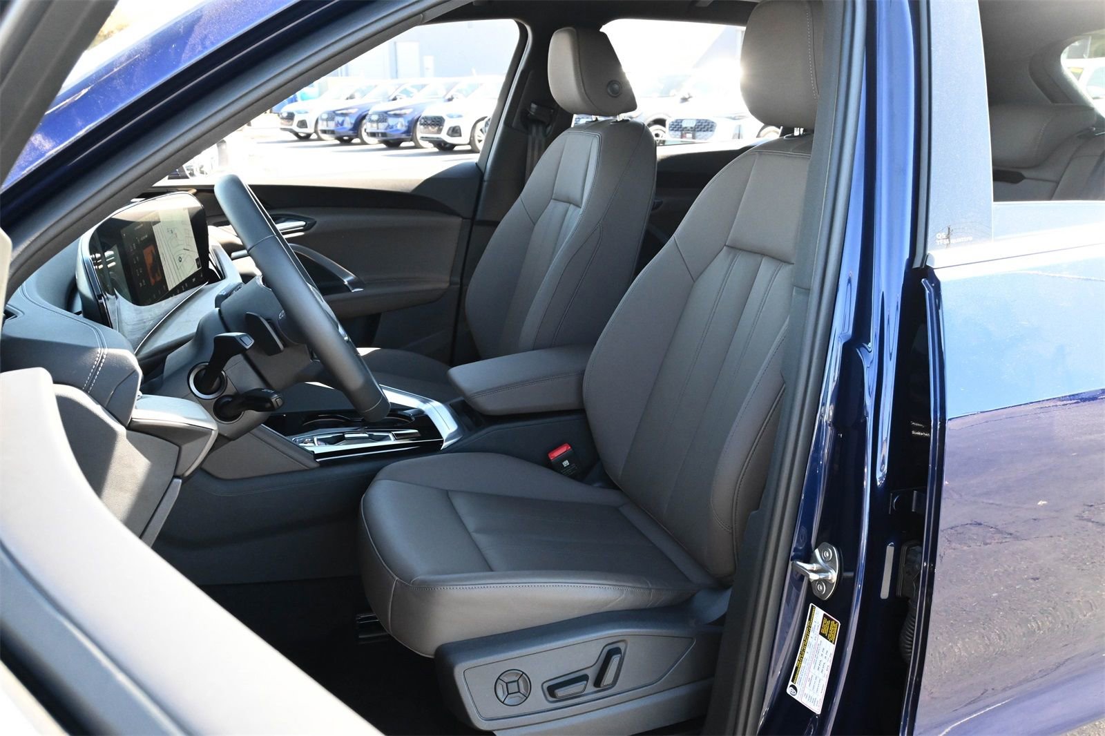 Certified 2025 Audi Q5 Premium w/ Convenience Package image 8