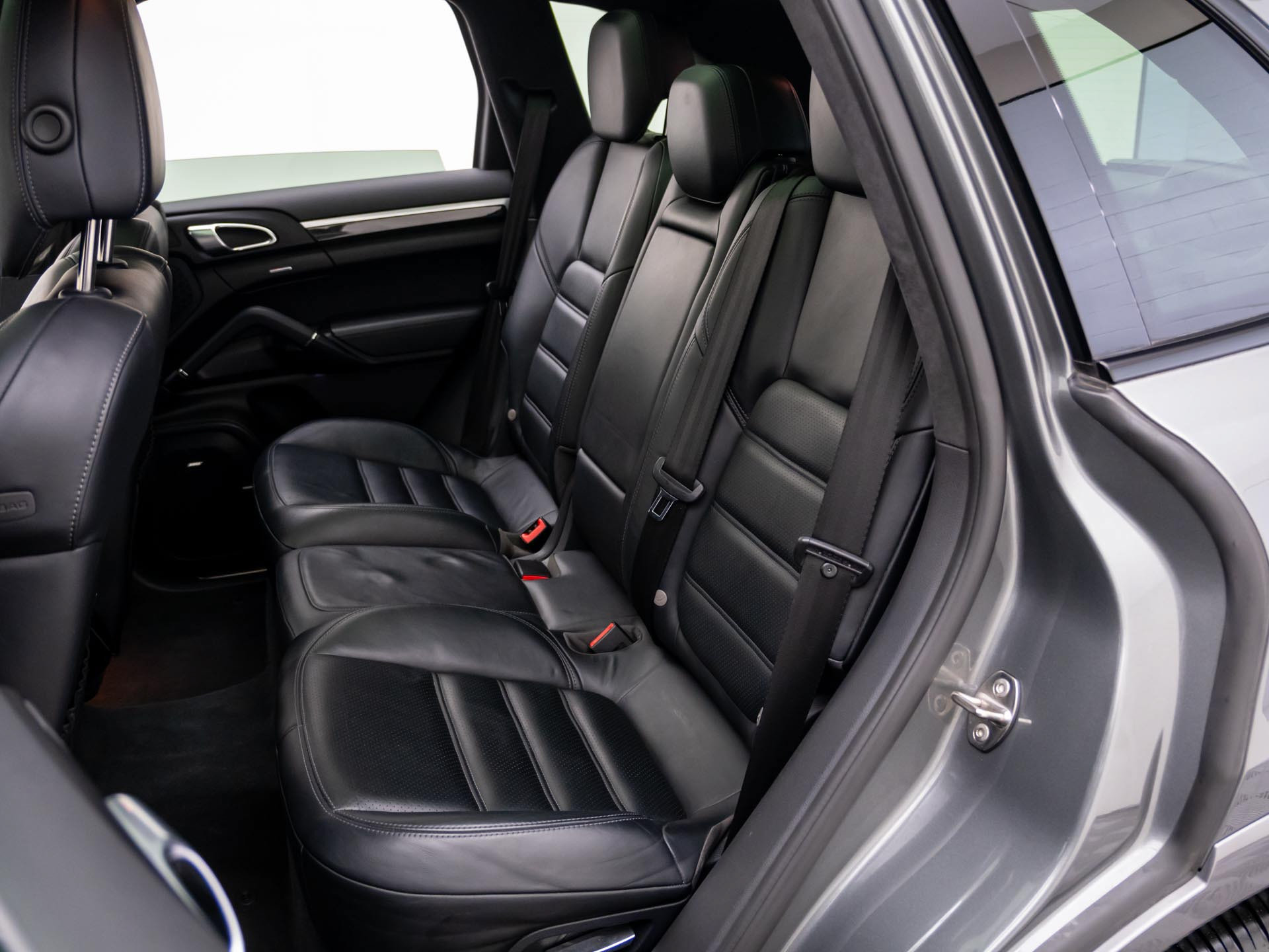 Used 2014 Porsche Cayenne GTS AWD/4WD image 17