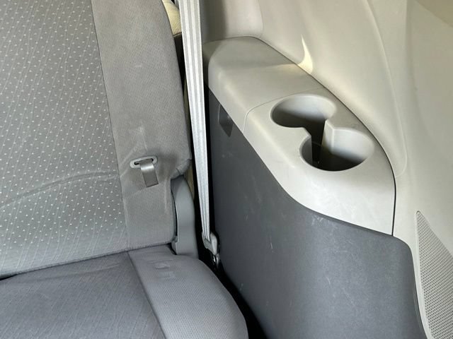 Used 2015 Toyota Sienna LE FWD image 40
