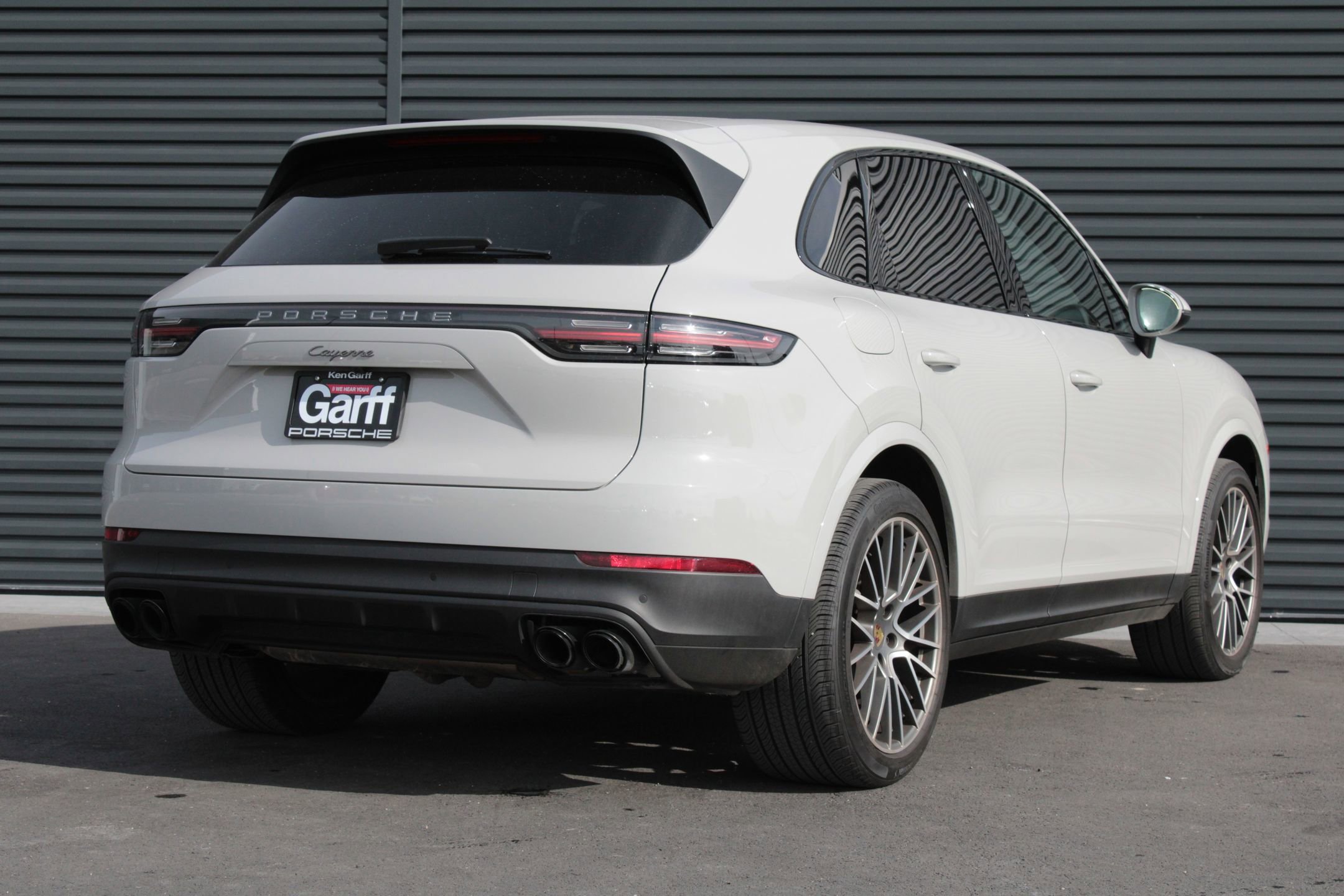 Certified 2023 Porsche Cayenne Platinum Edition image 10