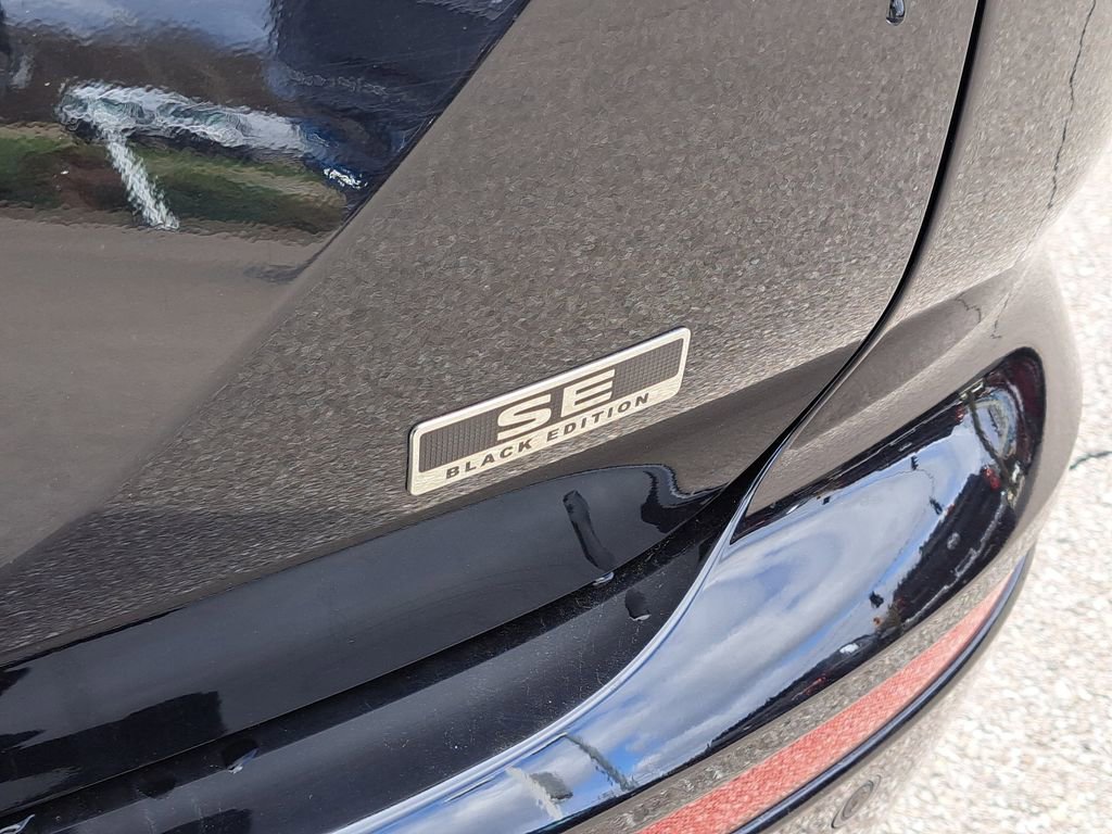 Used 2024 Mitsubishi Outlander SE image 8