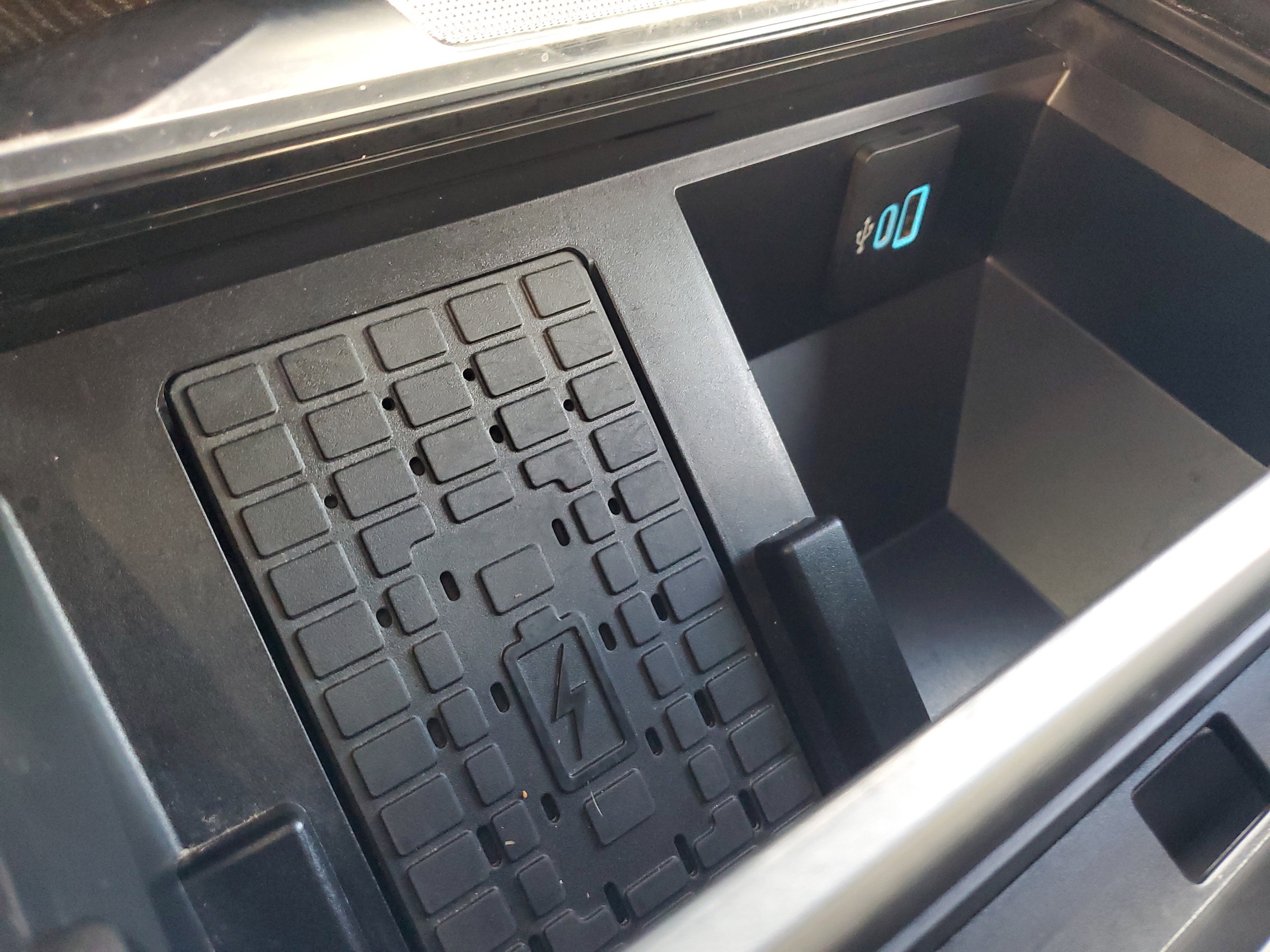 Used 2024 Ford F250 Platinum w/ FX4 Off-Road Package image 9