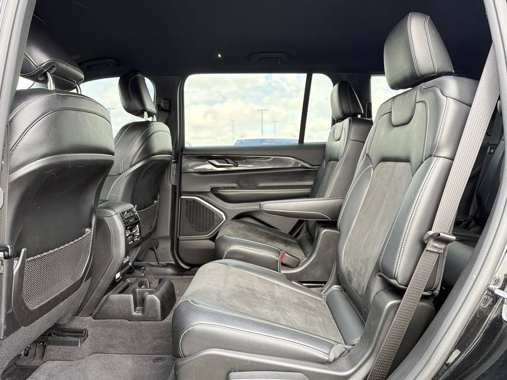 Used 2021 Jeep Grand Cherokee L Laredo AWD/4WD image 13