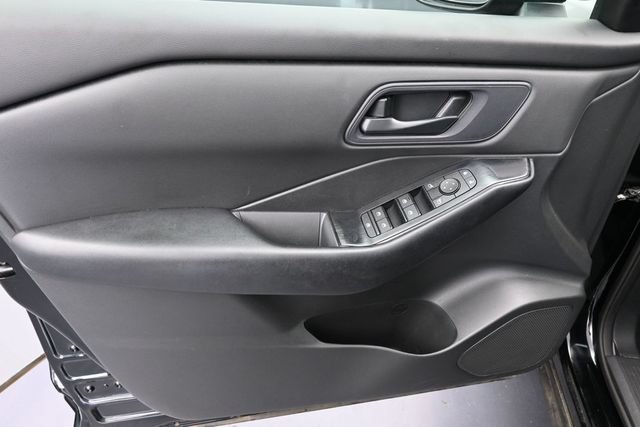 Used 2024 Nissan Rogue S AWD/4WD image 24