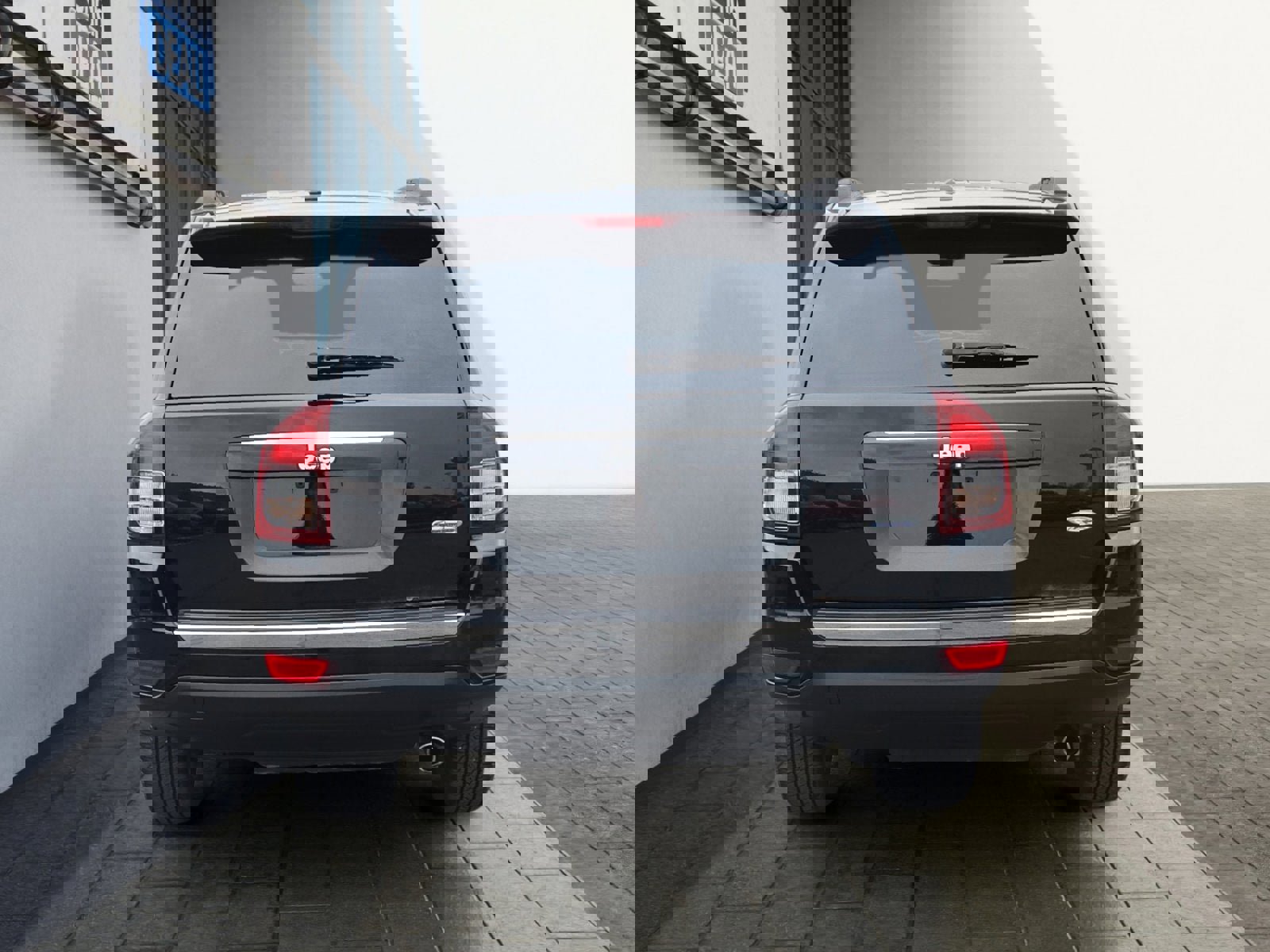 Used 2017 Jeep Compass High Altitude image 4