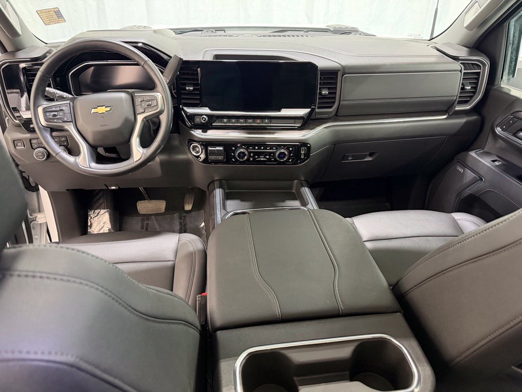 Used 2024 Chevrolet Silverado 3500 LTZ w/ LTZ Plus Package AWD/4WD image 35