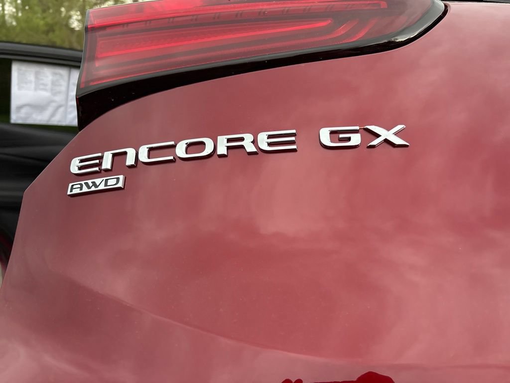 Used 2024 Buick Encore GX Sport Touring w/ Advanced Technology Package AWD/4WD image 18