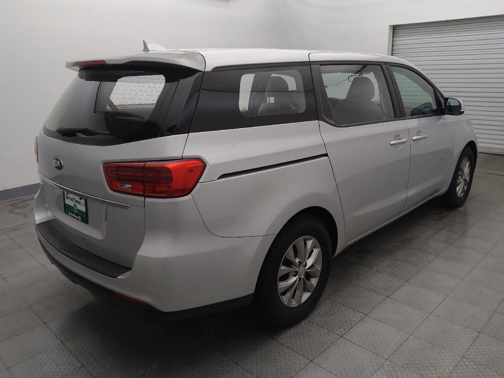 Used 2019 Kia Sedona L FWD image 9
