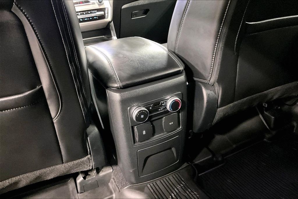Used 2023 Ford Explorer XLT w/ Equipment Group 202A image 31