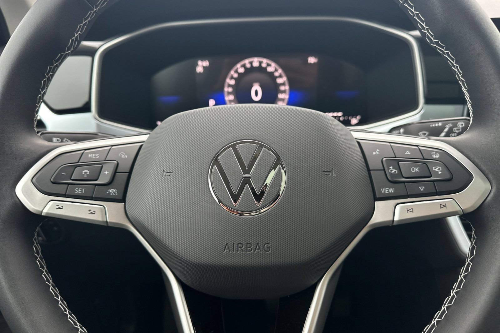 New 2026 Volkswagen Taos SE FWD image 23