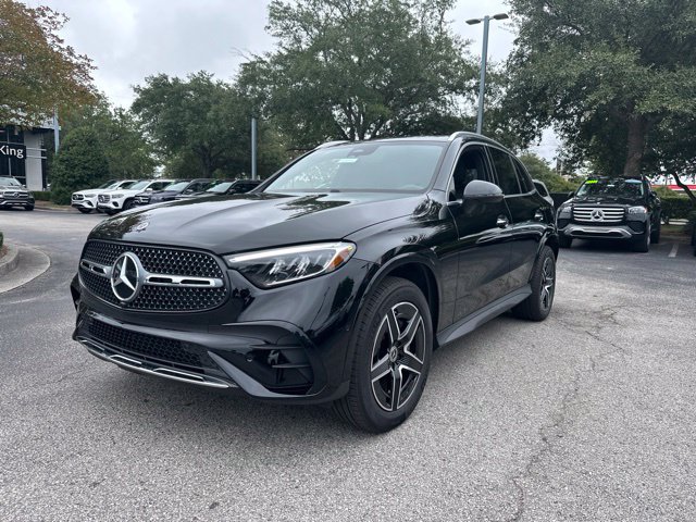 Used 2026 Mercedes-Benz GLC 300 4MATIC image 2