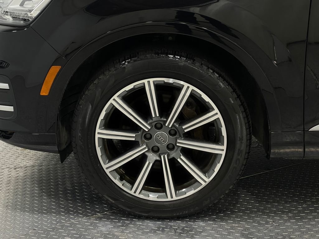 Used 2018 Audi Q7 3.0T Premium Plus w/ Premium Plus Package image 38