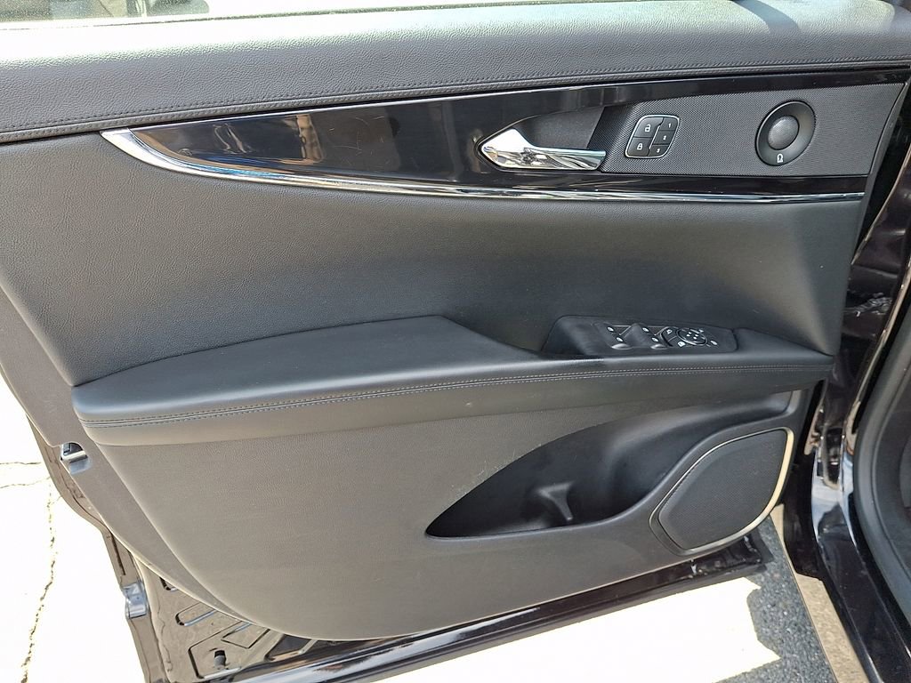 Used 2021 Lincoln Nautilus Reserve w/ Equipment Group 201A AWD/4WD image 13