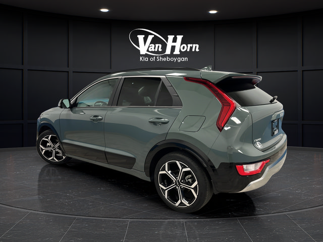 Used 2024 Kia Niro EX Touring FWD image 5