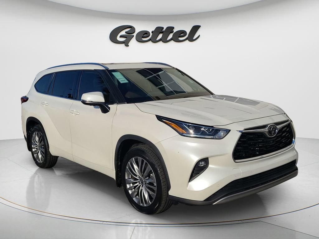 Used 2021 Toyota Highlander Platinum video 2