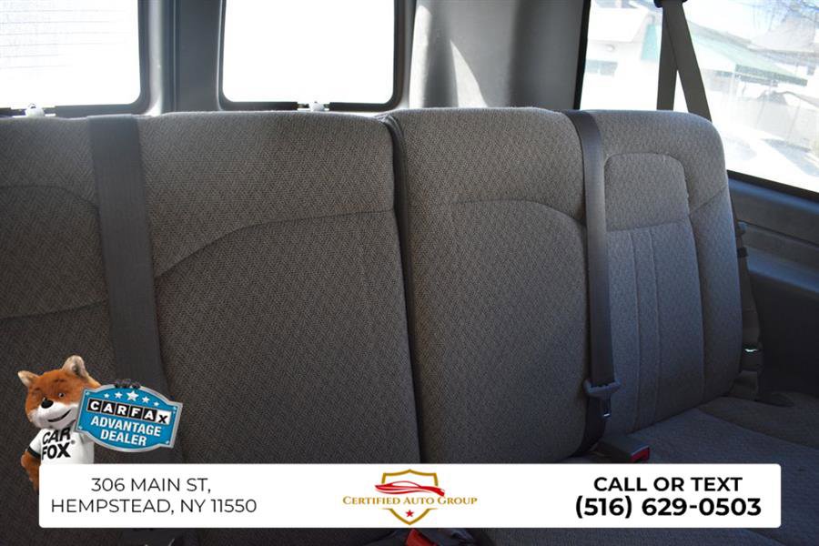 Used 2023 Chevrolet Express 3500 LT image 29