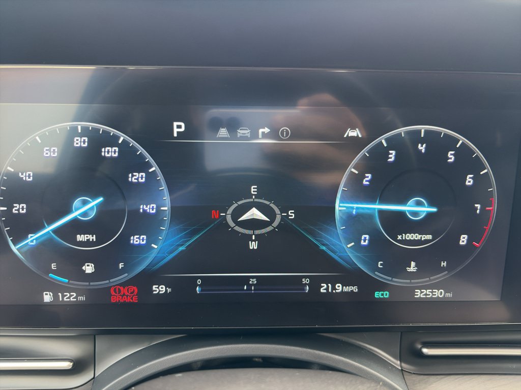 Used 2023 Kia Carnival SX FWD image 8