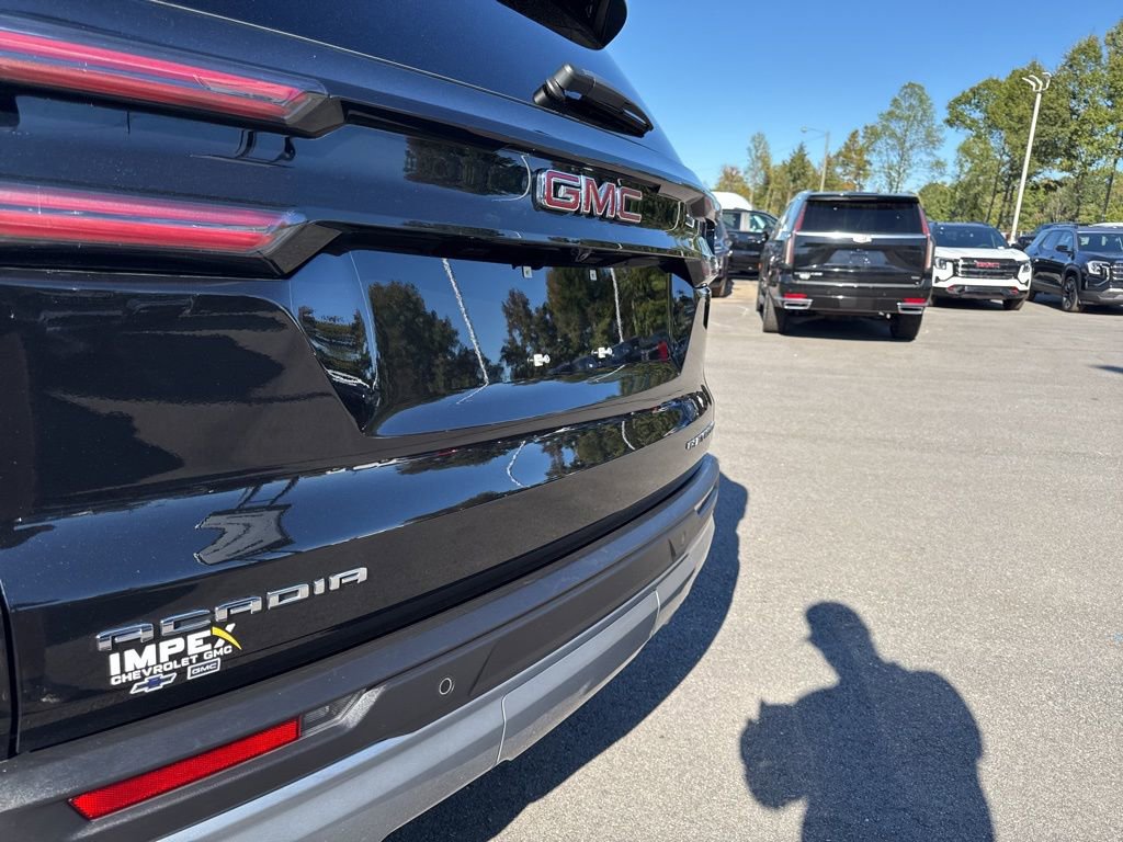 Used 2025 GMC Acadia Elevation FWD image 31