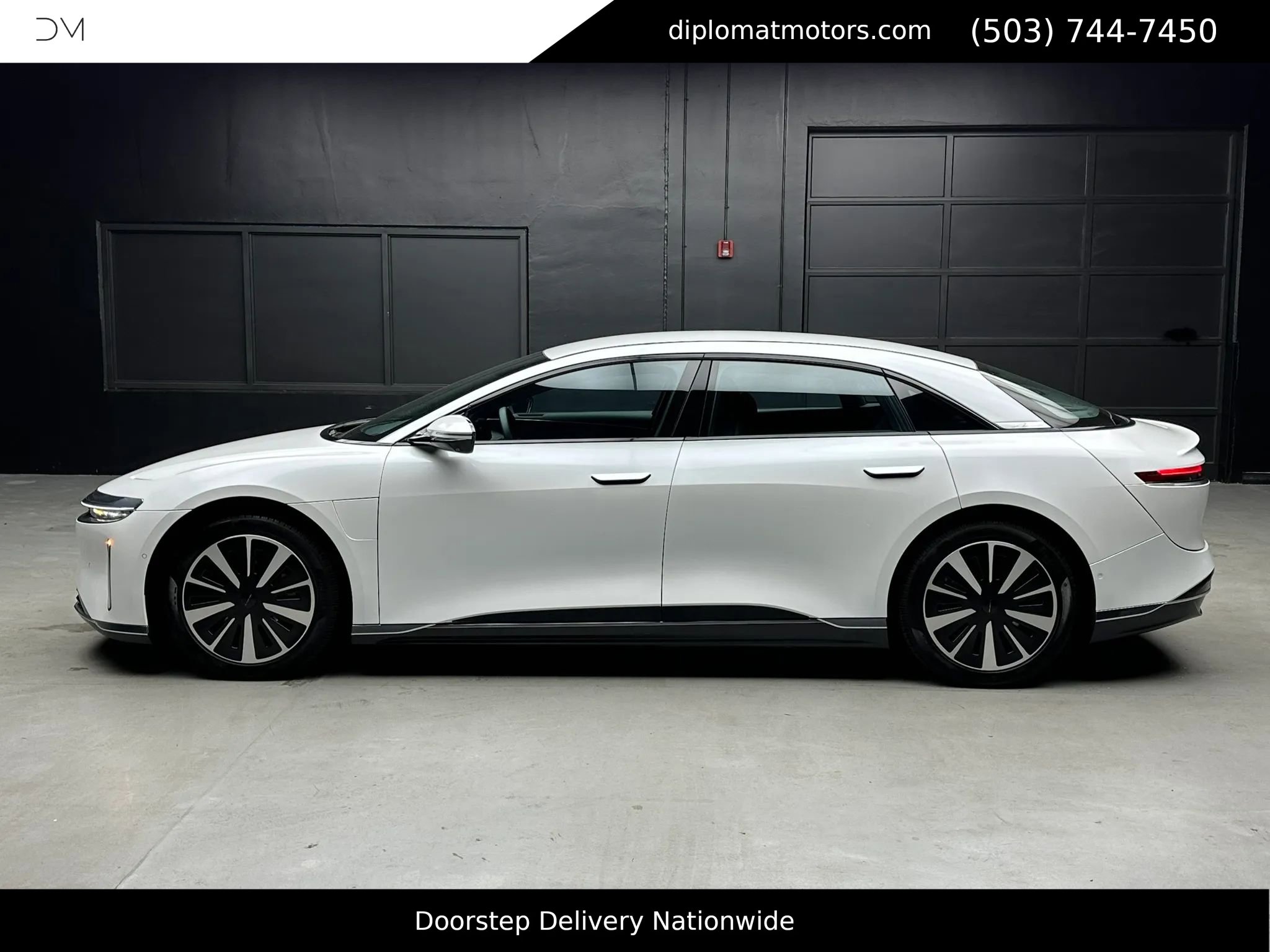 Used 2024 Lucid Air Touring image 3