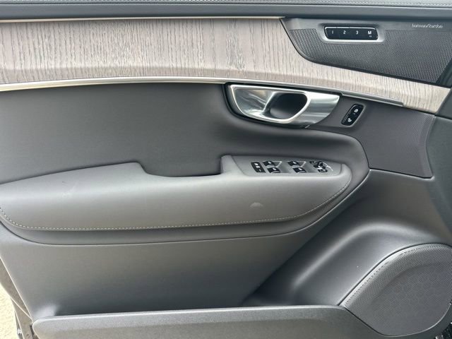 New 2026 Volvo XC90 B6 Ultra w/ Protection Package image 12