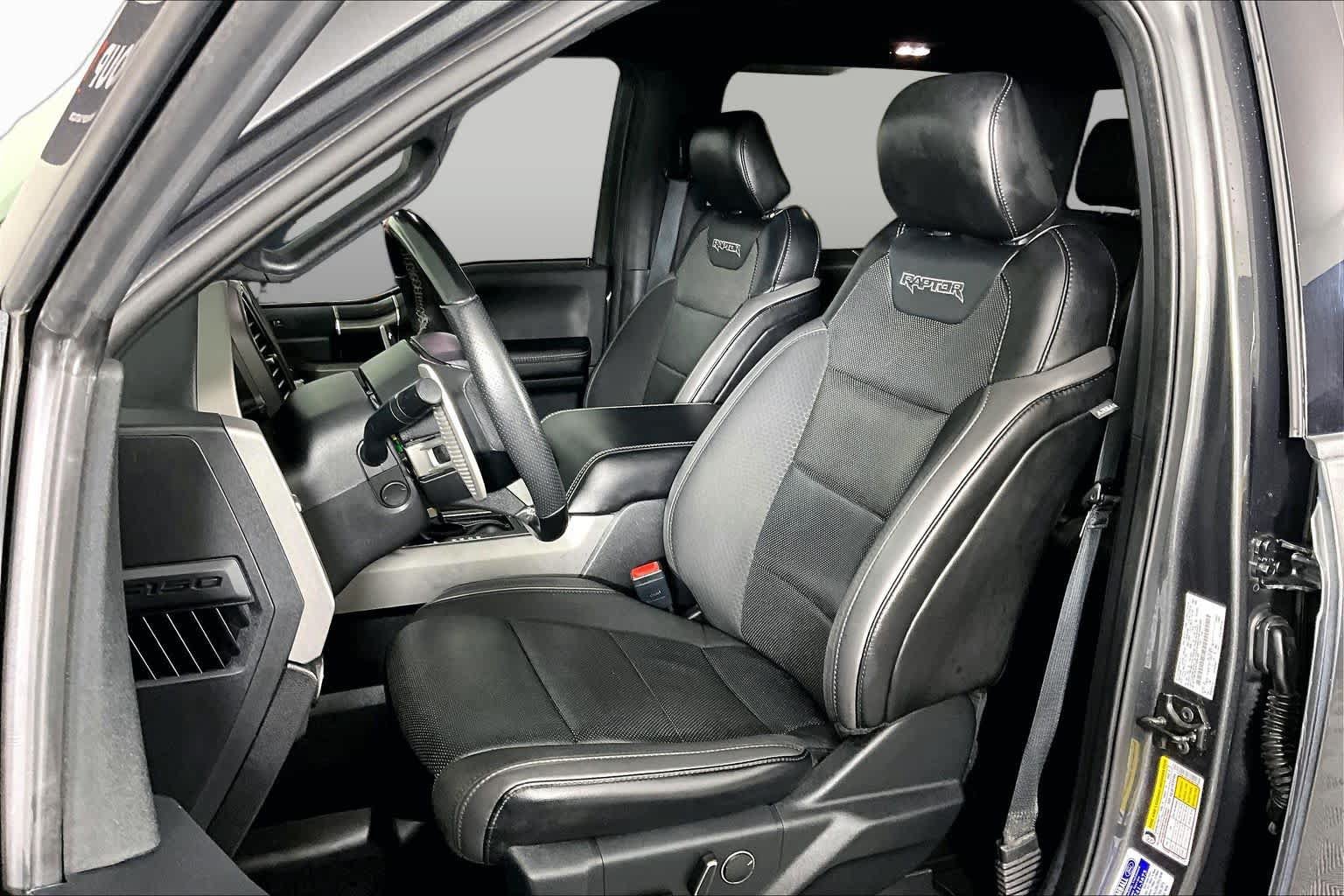 Used 2019 Ford F150 Raptor w/ Equipment Group 802A Luxury AWD/4WD image 8