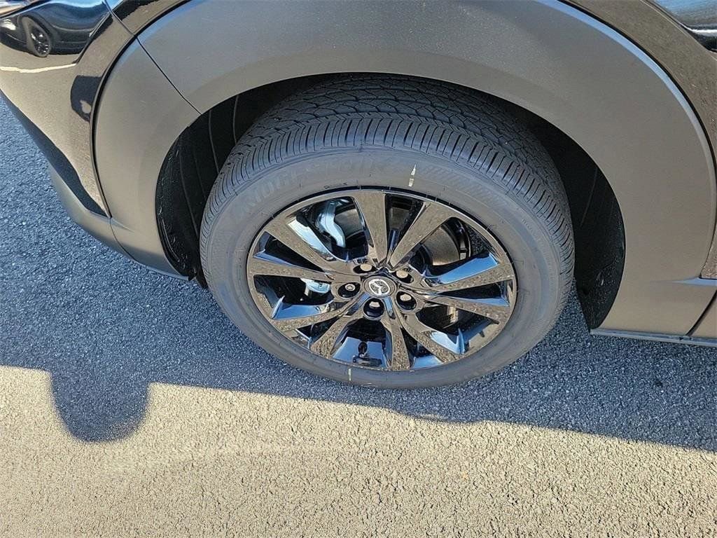 Certified 2025 MAZDA CX-30 2.5 Turbo w/ Premium Package image 12