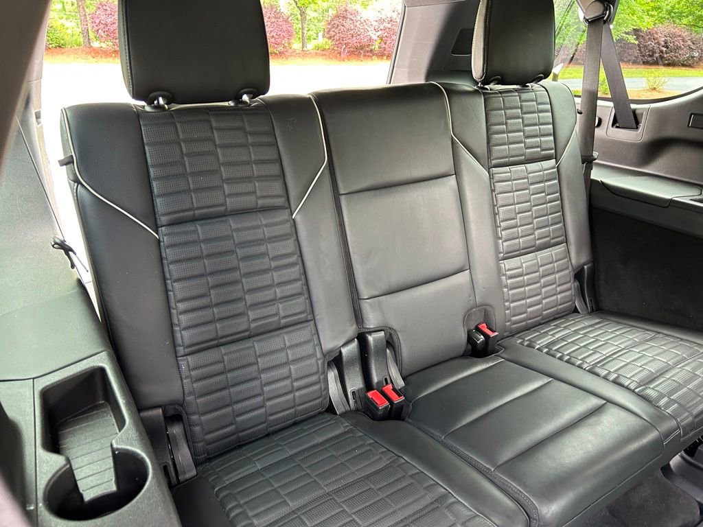 Used 2023 Cadillac Escalade ESV Sport Platinum w/ LPO, ONYX Package AWD/4WD image 49