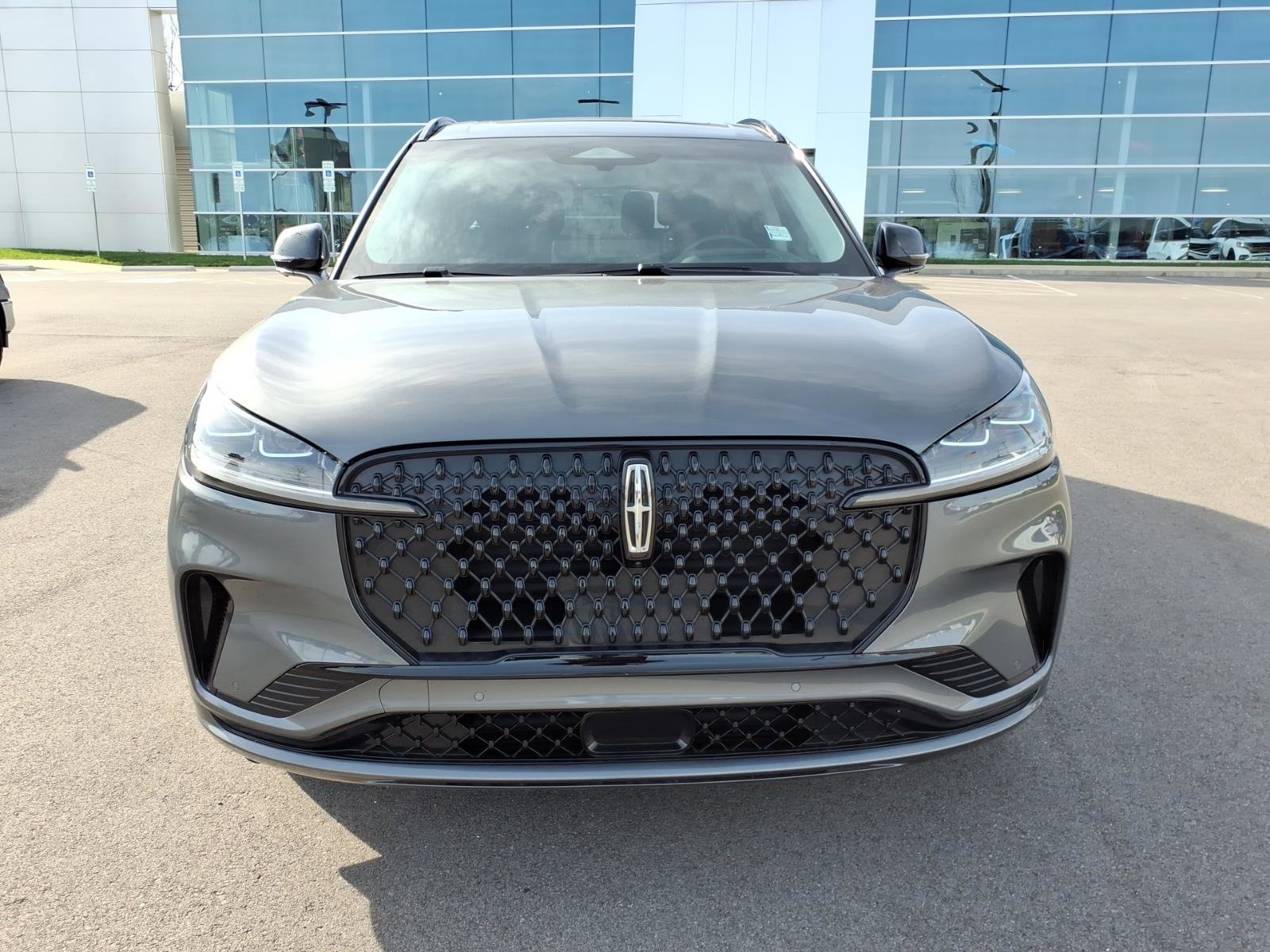 Used 2025 Lincoln Aviator Reserve w/ Equipment Group 201A image 8