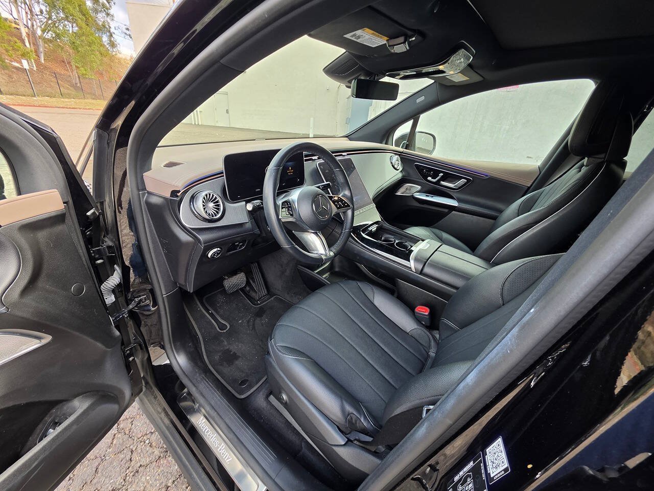 Used 2023 Mercedes-Benz EQE 350+ SUV w/ Exclusive Trim Package image 21