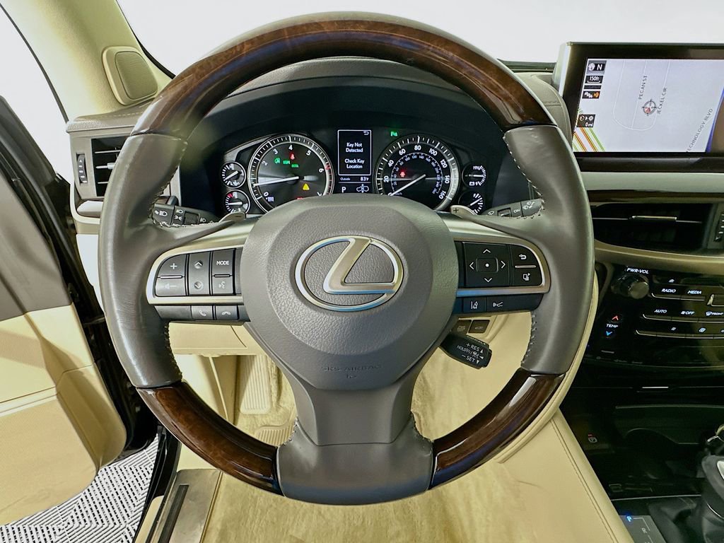 Used 2018 Lexus LX 570 4WD image 11