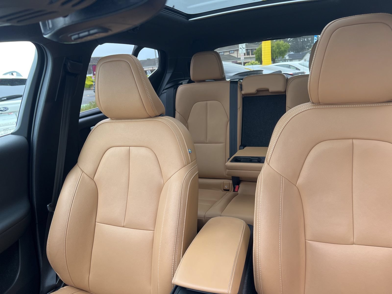 Used 2021 Volvo XC40 T4 Inscription FWD image 22