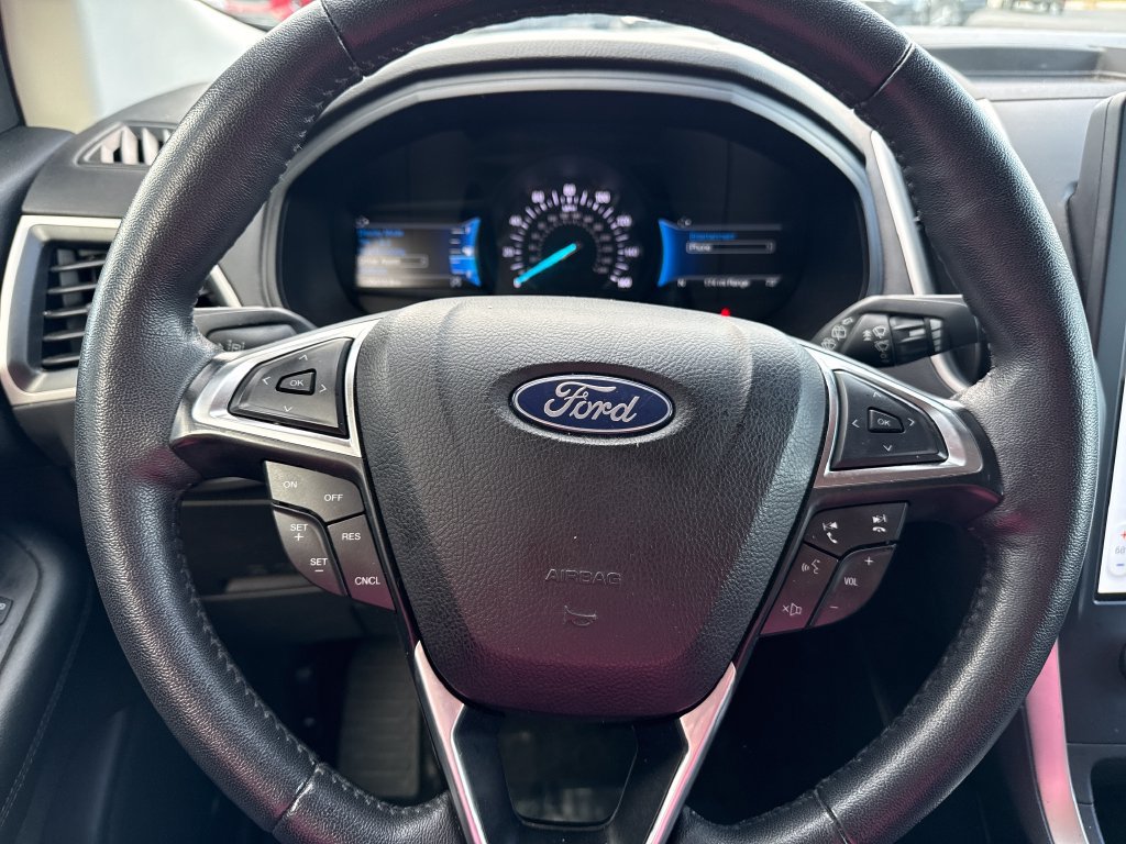 Used 2023 Ford Edge SEL w/ Convenience Package AWD/4WD image 11